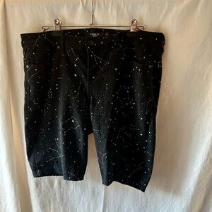 Torrid 16 Star Constellation Print Night Sky Black Denim Shorts 16R Bermuda Goth